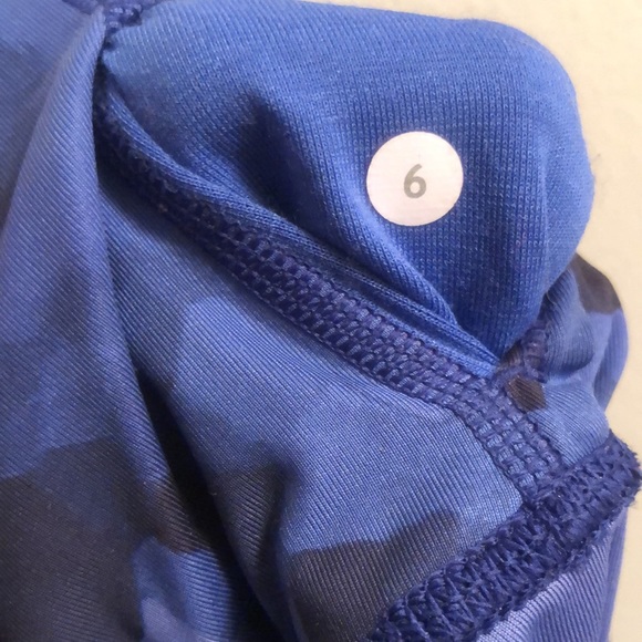 Lululemon - blue/black camouflage print - Picture 6 of 6
